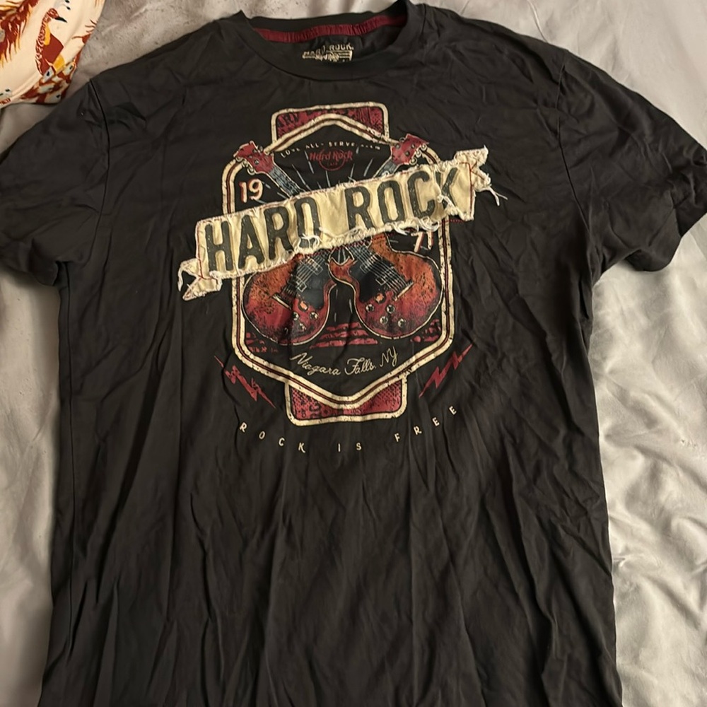 Hard Rock Cafe Medium Graphic Tee